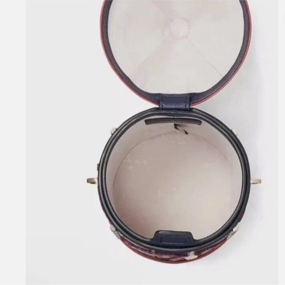 Kate Spade Winter Wonders Carousel 3D Crossbody Bag Novelty - Picture 2 of 4